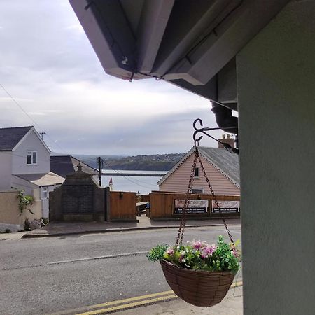 Rose And Crown Hotel & Hope And Anchor Bar Goodwick Eksteriør bilde