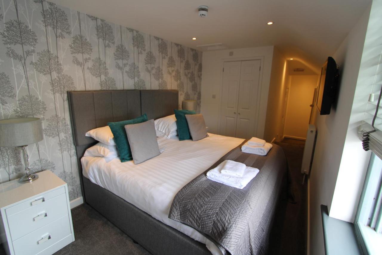 Rose And Crown Hotel & Hope And Anchor Bar Goodwick Eksteriør bilde