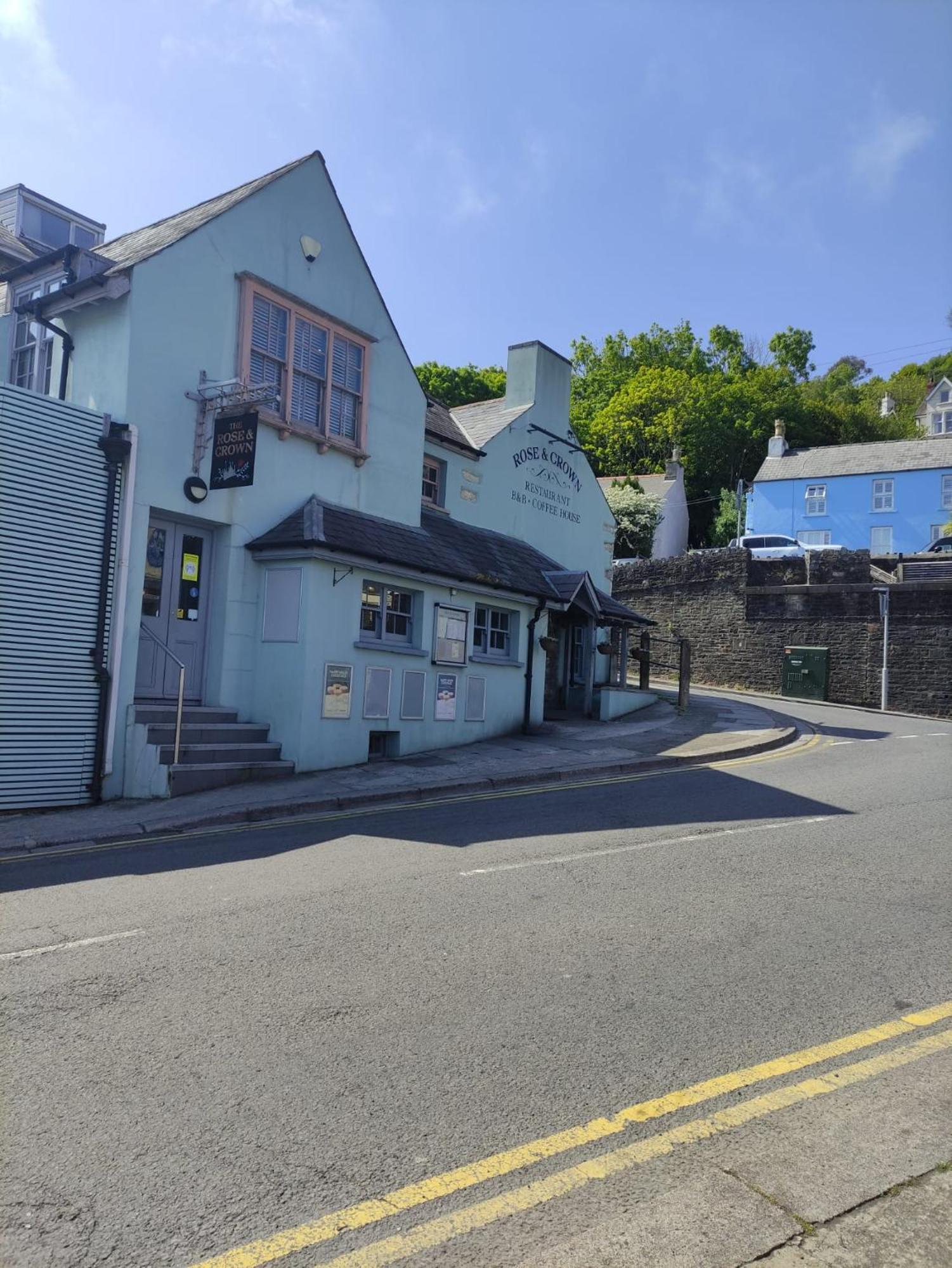 Rose And Crown Hotel & Hope And Anchor Bar Goodwick Eksteriør bilde